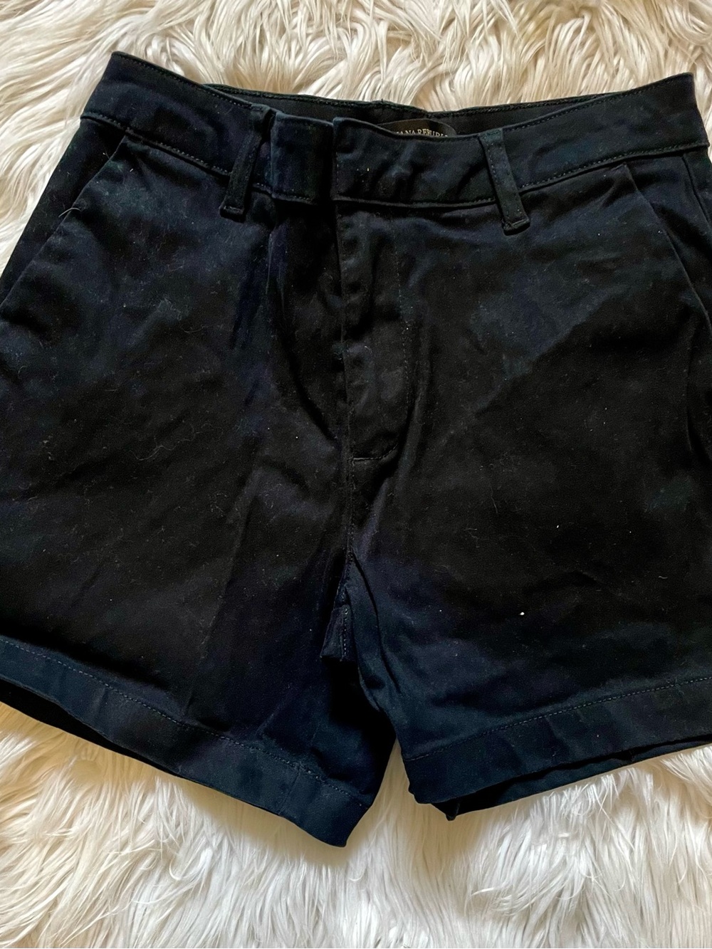 Banana Republic Black Flat-Front Women’s Shorts